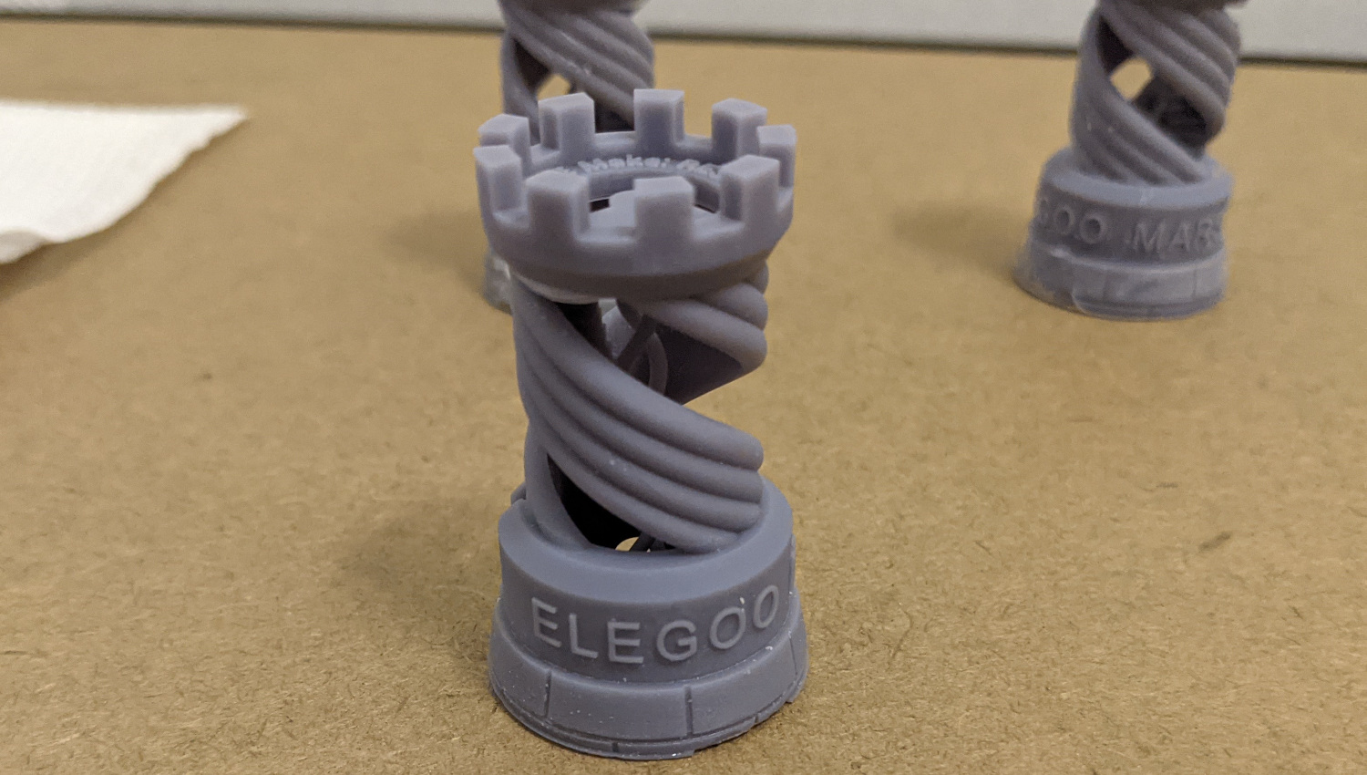 Elegoo Test Print with smooth surfaces and invisible layer lines